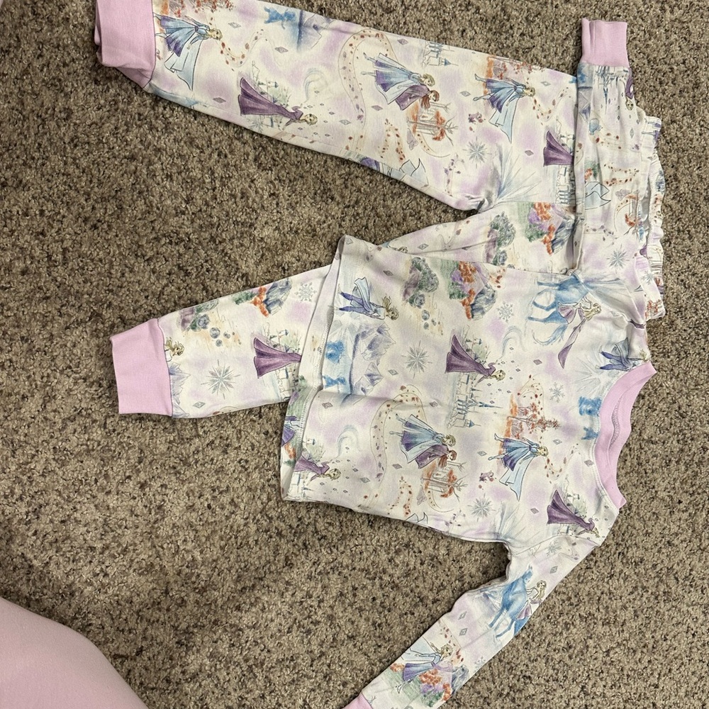*SOLD* Pottery Barn Kids Frozen Pajama Set